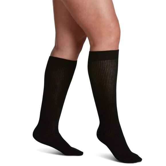 Sigvaris Traveno Travel Socks 146 Women's 15-20 mmHg Compression Calf Stockings - Picture 2 of 5